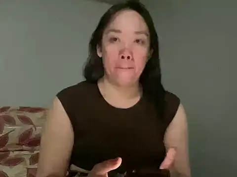 Hotseductivests webcam