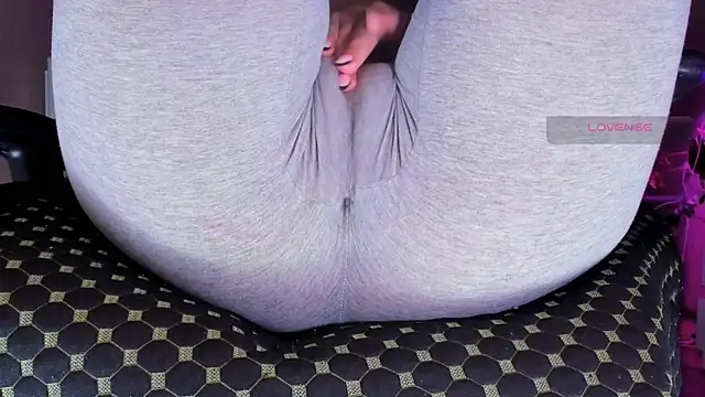 Cameltoe_squirt_inPants webcam