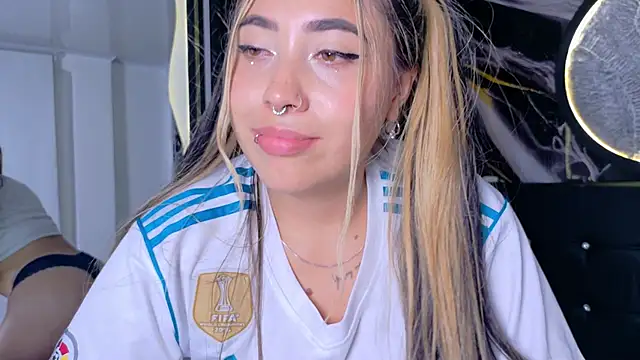 ManuelaVeelez webcam