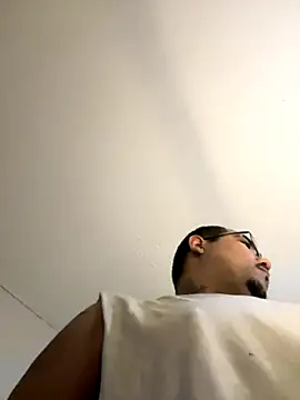 cloudy-couple webcam