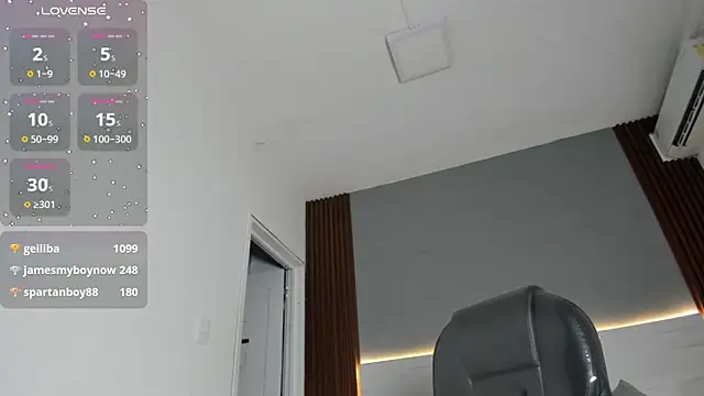 Brunette__boy webcam