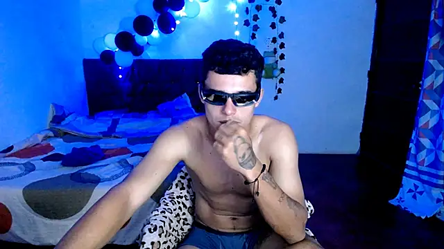 freddy_romas webcam