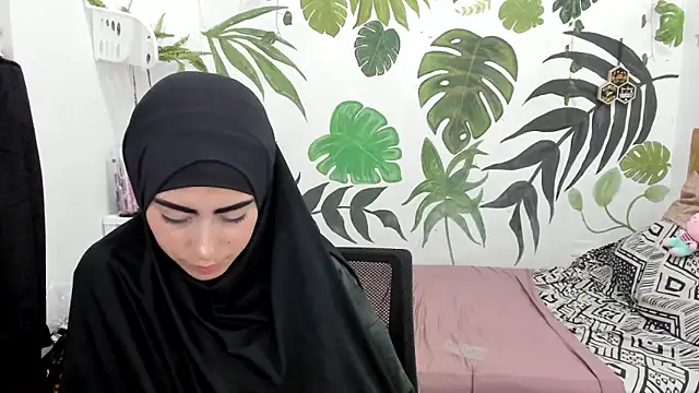 chaymae_nah_ (F young) - It's my birthday, so I celebrate everyth