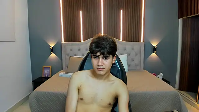 Tommy18__ webcam