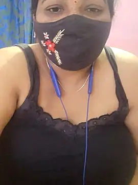 lathikaqueentamil (F milf) - Boobs show
