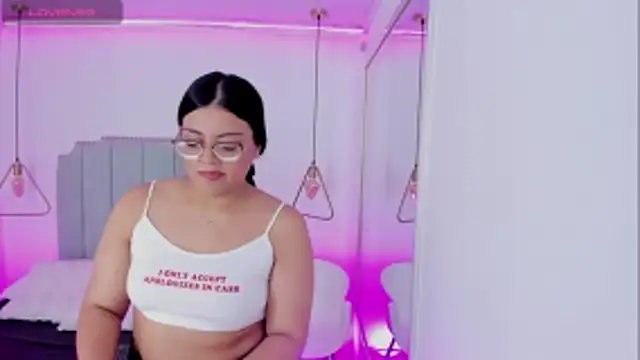 ScarlettWhitmore webcam