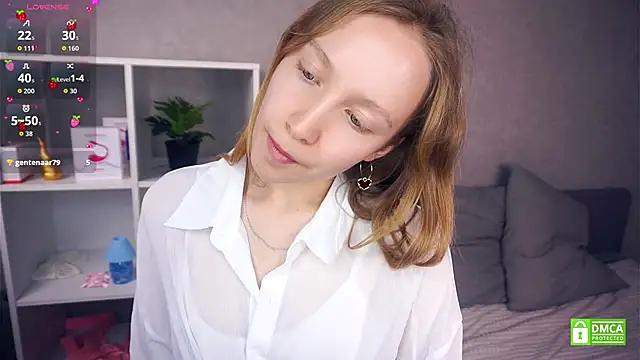 EarnestineGyllenband webcam