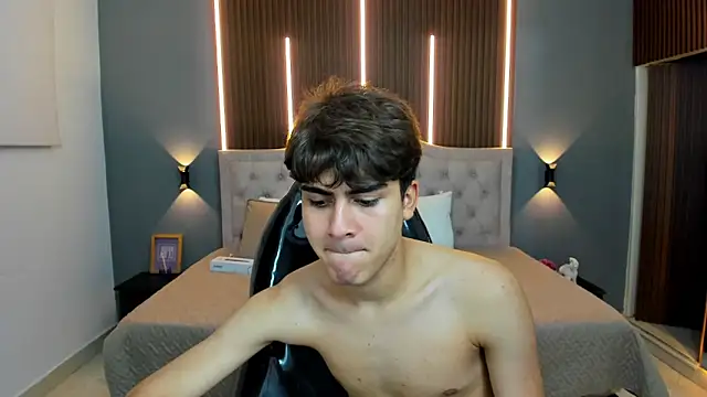 tommy18__ (M twink) - CUM NOW