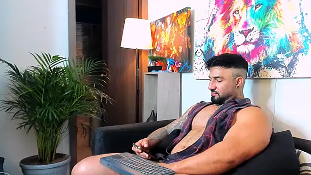 naugthy_dominant webcam