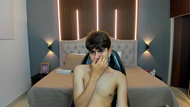 Tommy18__ webcam