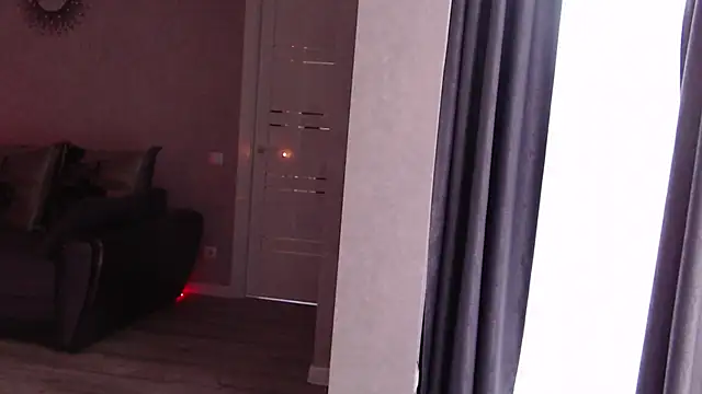 Varonica_Caprii webcam