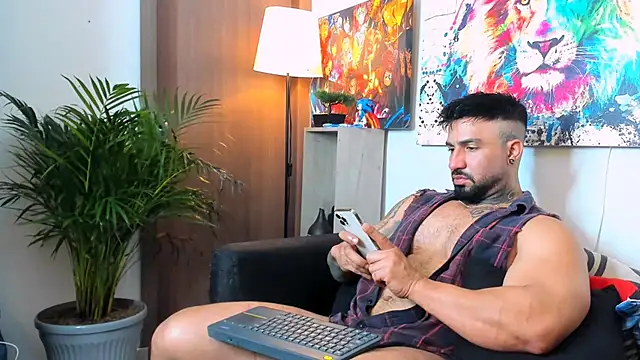 naugthy_dominant webcam