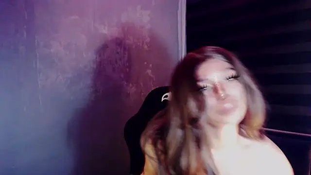 mistressbangs (Ask my age) - WILL YOU MARRY BE MY WIFE QUEEN