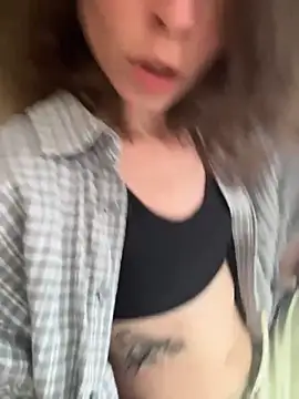 rinamood (F young) - completely naked for 5 minutes