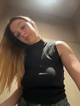 sashacatt (F young) - Caress the breasts and nipples🍒