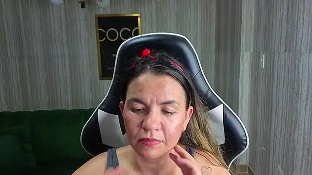 paula_lorens_t1_ webcam