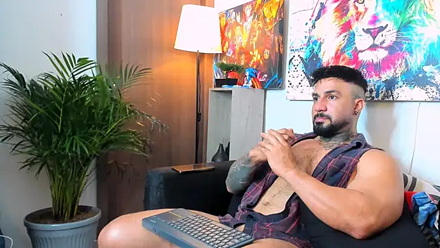 naugthy_dominant webcam