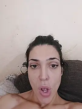 SheTheDeeevil webcam