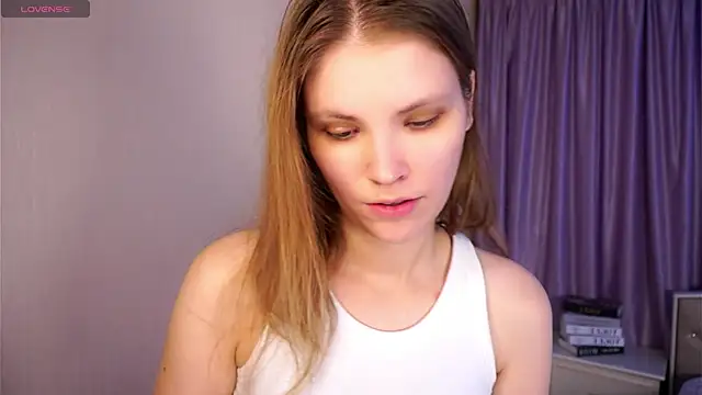 YoshieGradney webcam