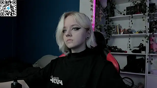 Holy_Mistress_S webcam