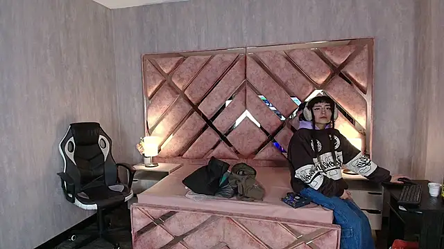 babyyrasta666 (F teen) - Squeeze tits and ahegao! <3