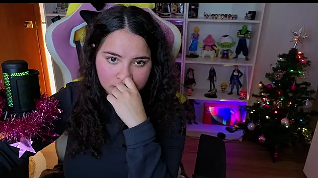 sweet_sully__ (F young) - DILDO PLAY ON SHOWER