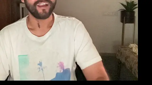 makemeawareaah (M young) - Wear Saree <3