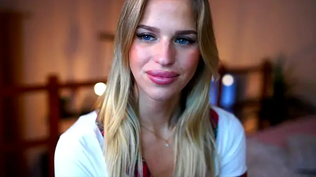 emilyvanroessel (T young) - Sensual booty creaming show