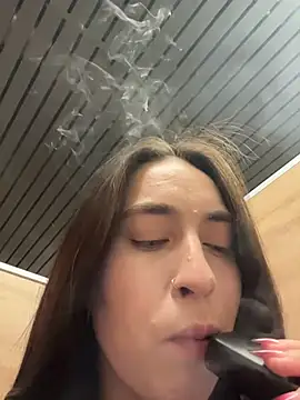 holly_play (F young) - 3 fingers stretching pussy? Show me!