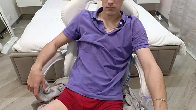 moonlinskinn (M twink) - take off your t-shirt