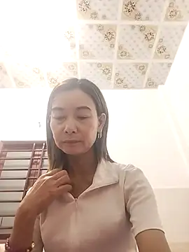 Sexy-ladyboobs20 webcam