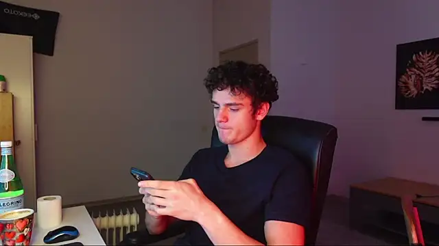 brad_holloway (M twink) - COCK JERK OFF CLOSE UP