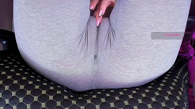 Cameltoe_squirt_inPants webcam