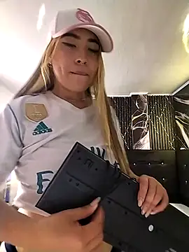 ManuelaVeelez webcam