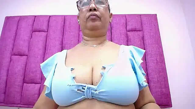 MilfPleasure webcam