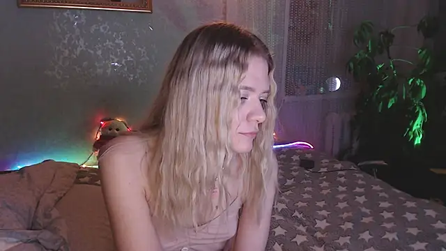 Your_Horny_Friends webcam