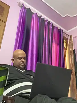 Dick_6inches_Delhi webcam