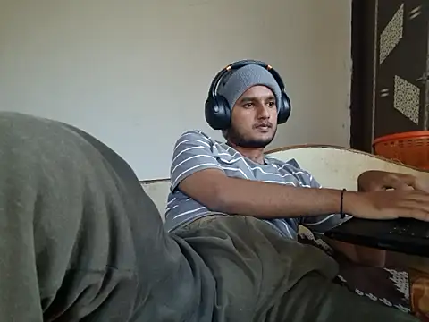 young-hairy-jon webcam