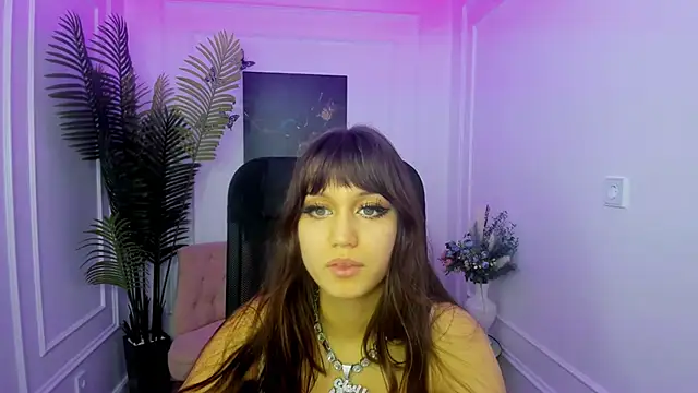 TiffanyYounge webcam