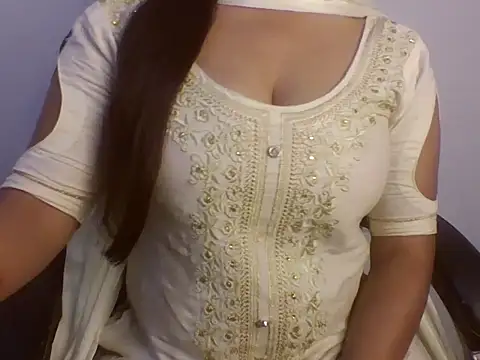 Queen_For_You_ webcam