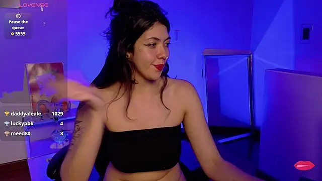 Aurora_Hotson webcam