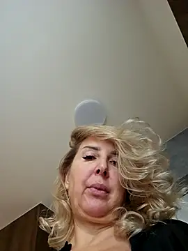 mariarichi_ (F milf) - Make my kitty purrrr