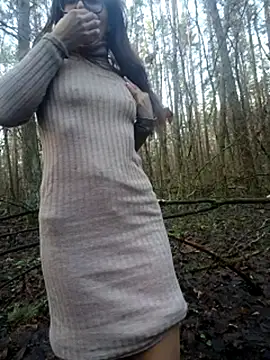 lleisa (F young) - Naked in Forest