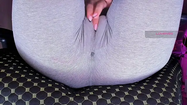 Cameltoe_squirt_inPants webcam