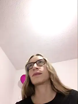 melinaa-sex - Melinaa-sex's free webcam