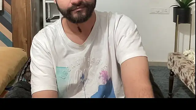 makemeawareaah (M young) - Wear Saree <3