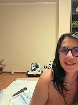 Eva_Pearl webcam