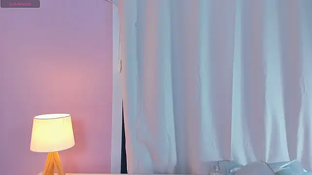 floradobb (F teen) - To examine every inch of my body<3