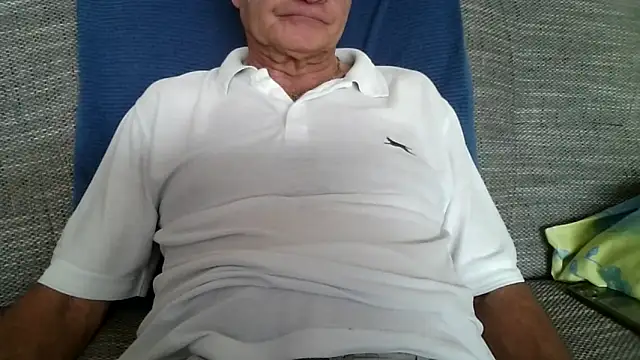 velikifant7 (Ask my age) - 100