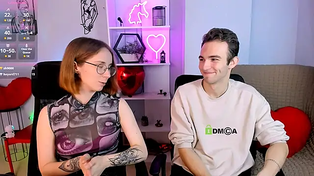 astren_villo (Ask my age) - take off t-shirt